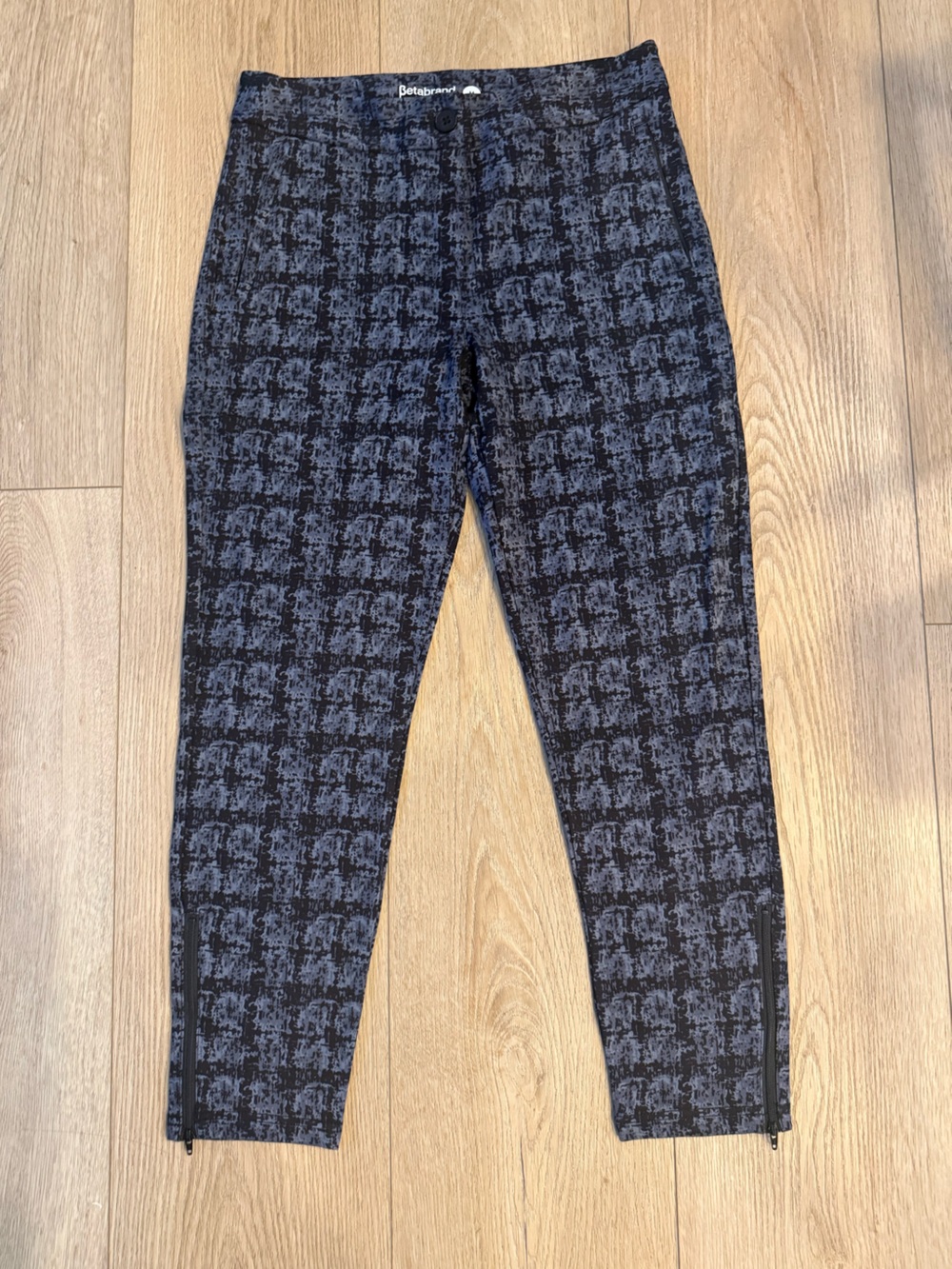 NWOT Betabrand Blue & Black Dress Pant Yoga Pants Size Medium Zip Hem Pockets